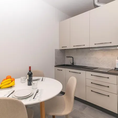 Apartment Isola 1 And 2 - Happy *