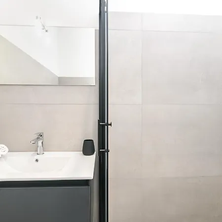 Isola 1 And 2 - Happy Apartment